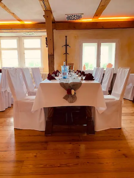 Bild in der Bildergallerie zu Hochzeiten & Feiern: Unvergessliche Momente auf der Burg Stargard